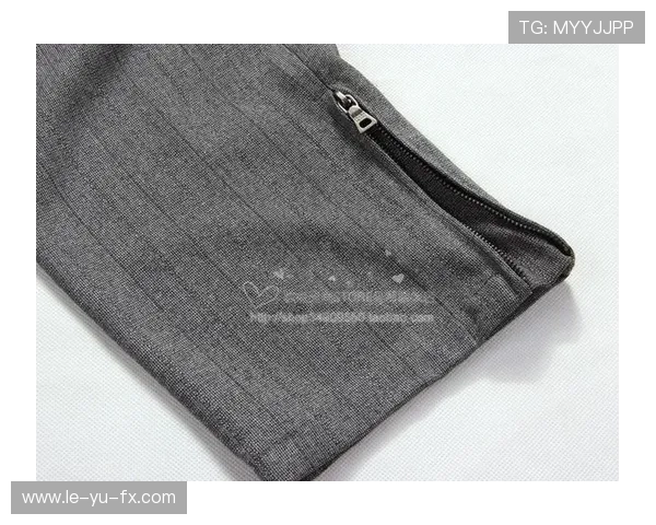 足球袜破洞频发？乌拉圭商人卡洛斯的十年信誉遭遇质量危机